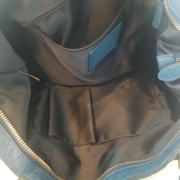 Coach Campbell Izzy Teal Tote Suede Bag w/ Shoulder strap. Good used condition. - Picture 5 of 16